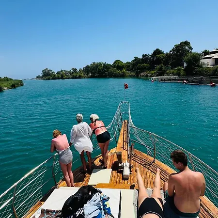 Apollon Boat And Yacht Tour