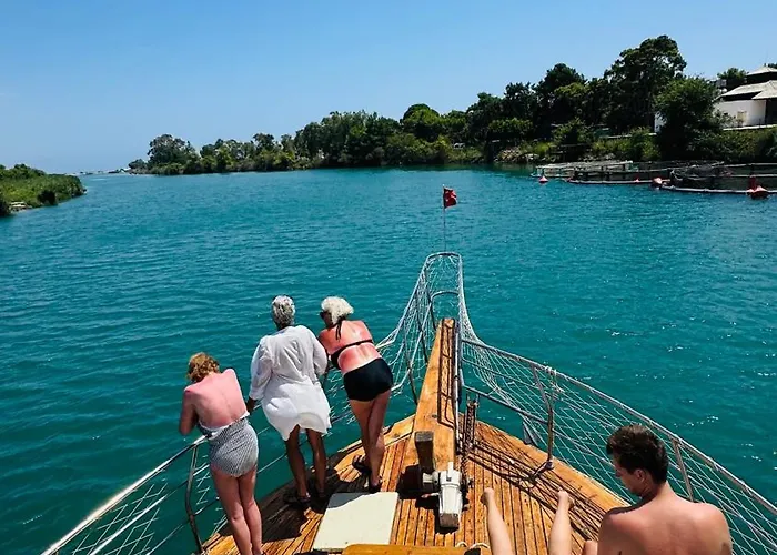 Apollon Boat And Yacht Tour