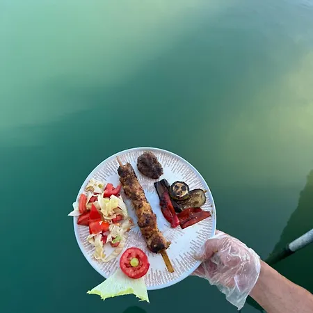 Apollon Boat And Yacht Tour 船上ホテル *